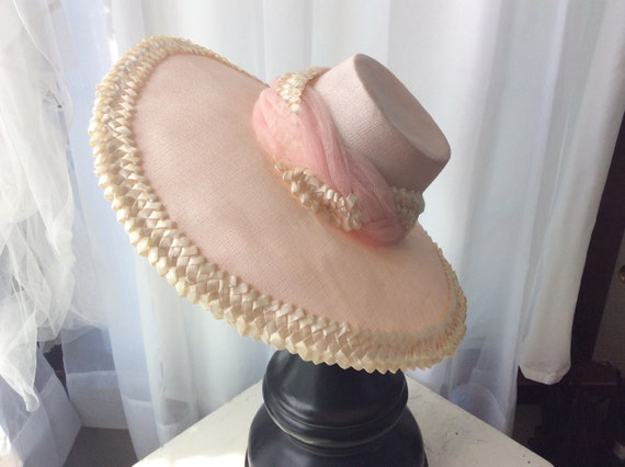 Adorable 1940's Pink n White Hat