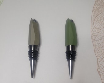 Geometric Crystal 3D Printed Wine Stopper - Modern Minimalist Bottle Topper - Unique Barware Gift for Hostess