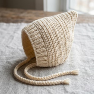 Pixie Bonnet Crochet Pattern, Easy Newborn Hat PDF, Baby Shower Gift (Digital Download)