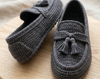 Crochet Adult Loafers Pattern – Double-Strand Cotton Slippers with Decorative Tassels