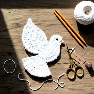 Crochet Dove Applique Pattern – Easy Bird Ornament (PDF Pattern)