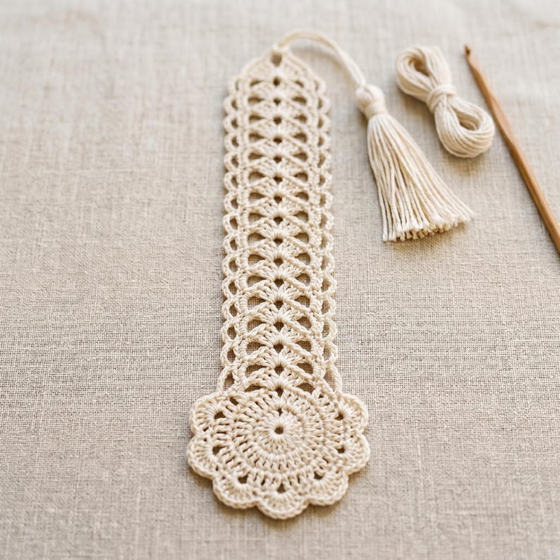 Easy Crochet Shell Bookmark Pattern With Tassel – Vintage & Beginner ...