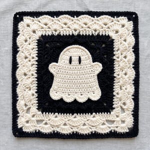 Ghost Granny Square Crochet Pattern, Halloween Granny Square, Spooky Ghost Crochet Square, Halloween Afghan Block PDF