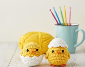 Crochet Chibi Chick Amigurumi Pattern | Detachable Eggshell Plush Toy
