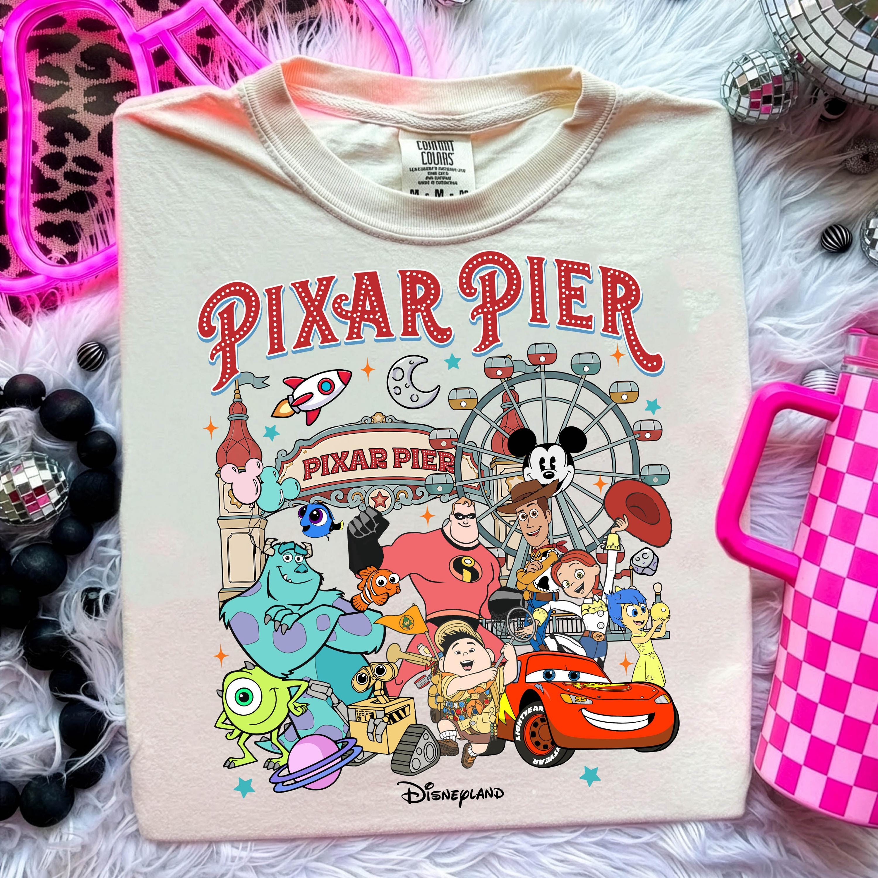 Disneyland california adventure shirts - Etsy 日本