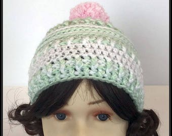 Crocheted Winter Beanie with Pom Pom: Pastel Green, 2-5 Years