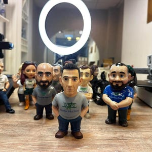 Custom Couple Caricature Statue – Personalized 3D Figurine from Photo image 14