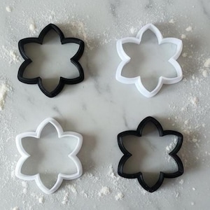 Juego de cortadores de pasteles galeses de narciso / Cenhinen Bedr / 6 cm y 8 cm Picau ar y Maen / Hornear como un Nain / Regalo de horneado galés / Impreso en 3D