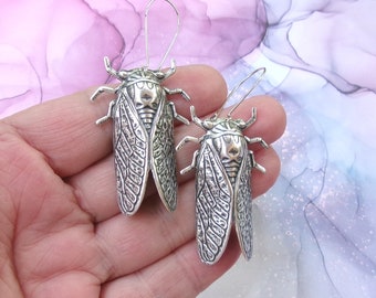 Silver Cicada Earrings Bug, an8mal, moth, insect damglez, fall fashion,