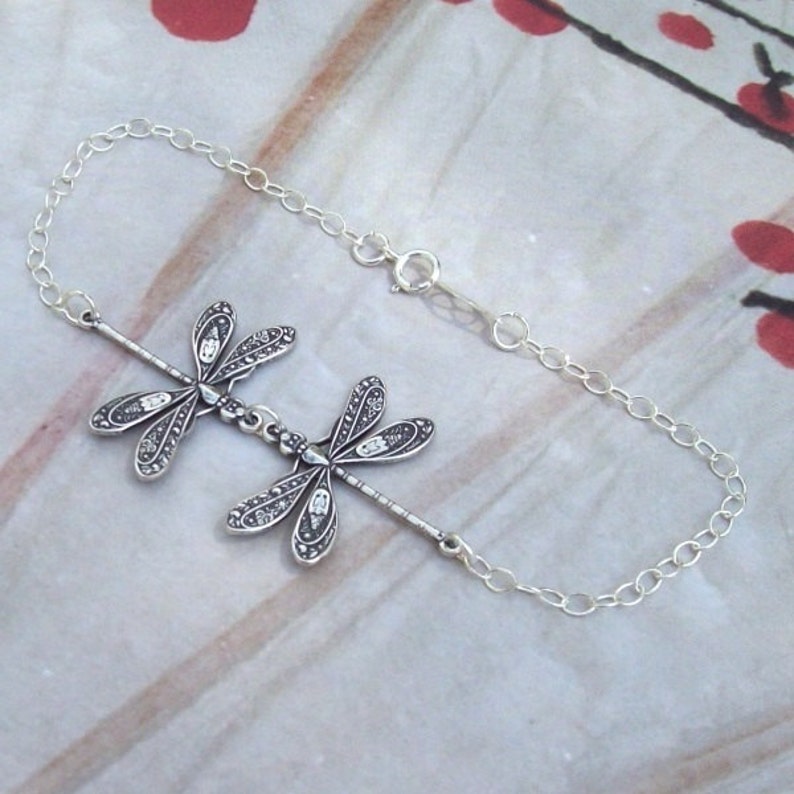 genuine vintage jewellery