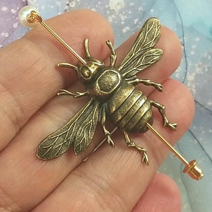 Gold Bumblebee Shawl Pin, Honeybee Scarf Pin, Gold Shawl Pin, bee pin, brass bumble bee, oxidized, honey bee, fall fashion