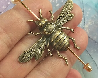 Gold Bumblebee Shawl Pin, Honeybee Scarf Pin, Gold Shawl Pin, bee pin, brass bumble bee, oxidized, honey bee, fall fashion