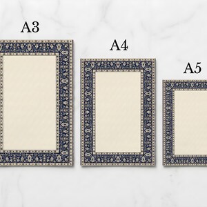 Puede incluir: Tres impresiones rectangulares con un centro color crema y un borde estampado en azul oscuro y blanco. Las impresiones est&aacute;n etiquetadas A3, A4 y A5, lo que indica diferentes tama&ntilde;os. Las impresiones se muestran sobre un fondo blanco.