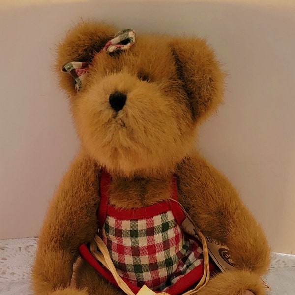 Vintage Boyds Bear Plush Teddie Bear", New-Old Stock 1988-2004 Boyds Collection with Tags "Truly Scrumptious"