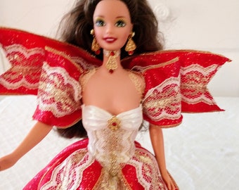 Happy Holidays Special Edition 1997 Collectable Brunette Barbie