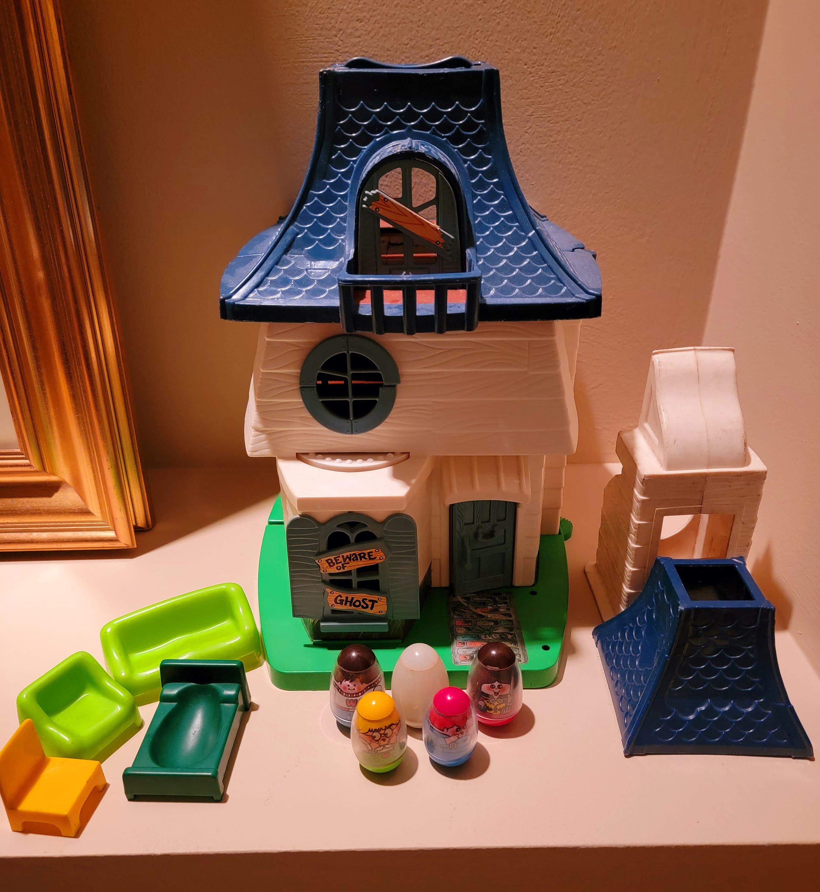 Rare Vintage 1970s Weebles Haunted House-witch, Scared Boy and