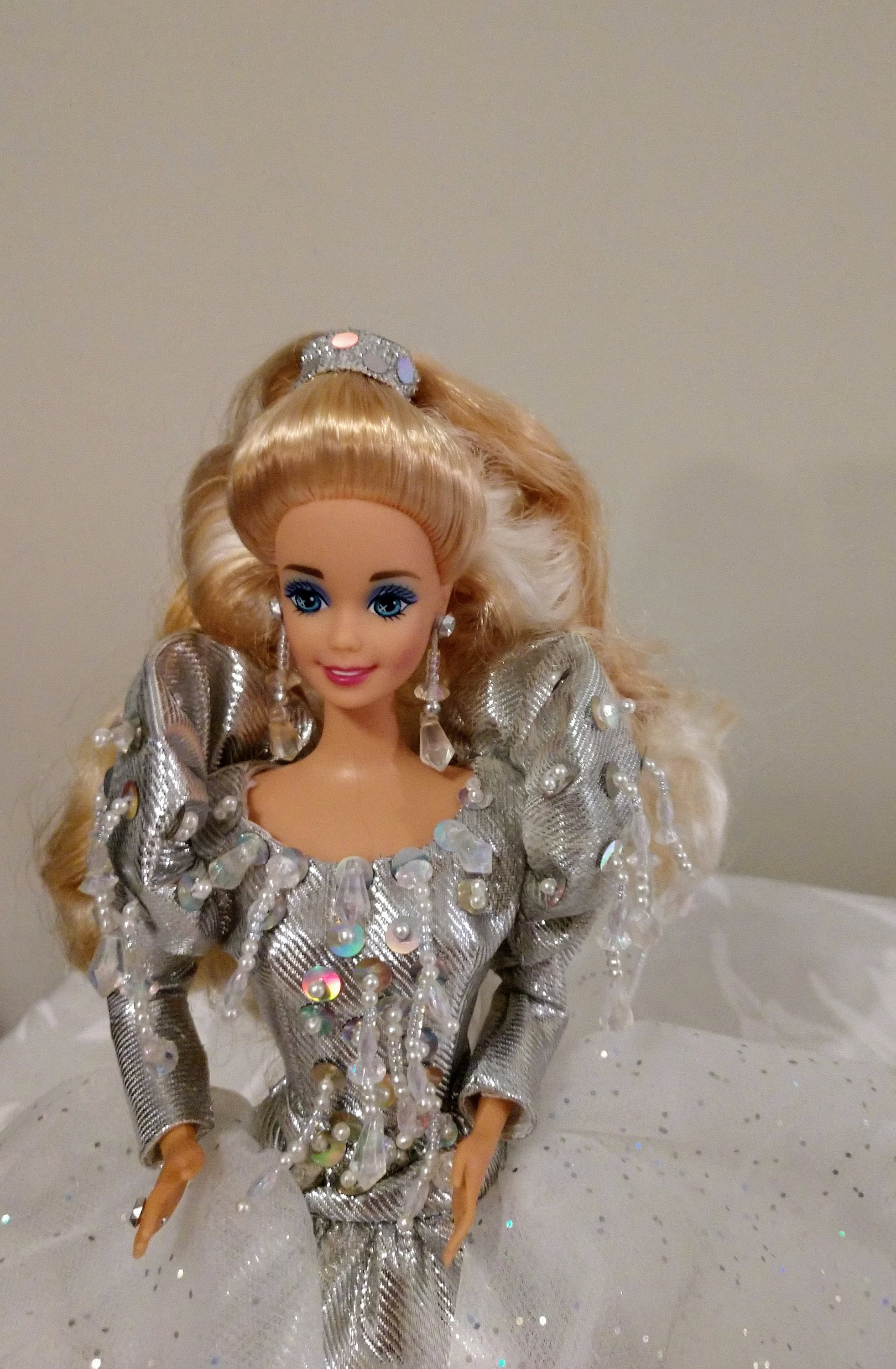 Vintage 1992 Happy Holidays Barbie by Mattel Edition -
