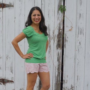 Madeline’s Women’s Reversible Scalloped Shorties PDF Pattern Size XS to XL women