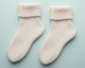 Basic Sock Knitting Pattern |Cozy Easy Knit Socks | Beginner Friendly Socks | Step by Step PDF Pattern