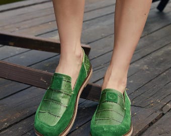 Women's Green Anatomical Loafers – Handmade Italian Leather
