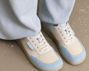 Stylish Women's Leather Sneakers with Breathable Mesh