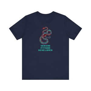 Senior Python Programmierer Shirt, Cyberpunk Schlange Tattoo T-Shirt, lustiges Python Coder Geschenk für Software-Ingenieure und Datenwissenschaftler Bild 4