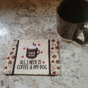 EMBROIDERED MUG RUG