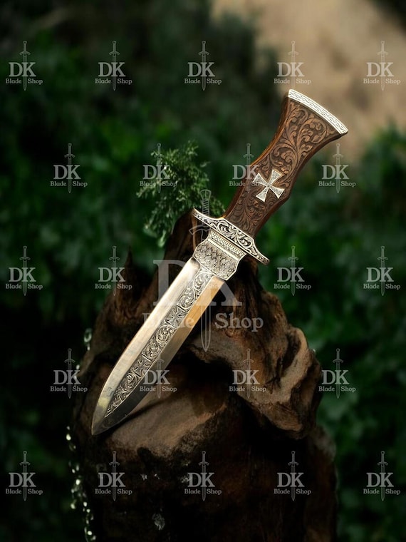 Custom Hand Engraved Templar Dagger | The Knight's Legacy Crusader Blade with German Cross | Handmade Knight Templar Dagger