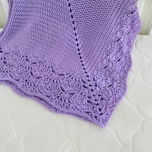 Crochet Blanket Pattern with Lacy Edge