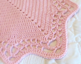 Crochet Blanket Pattern with Scalloped Edge