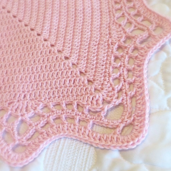 Crochet Blanket Pattern with Scalloped Edge