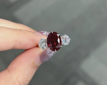 Anillo de regalo de boda con rubí natural ovalado de 5,00 quilates y diamantes en oro blanco de 14 quilates (sin necesidad de importación).