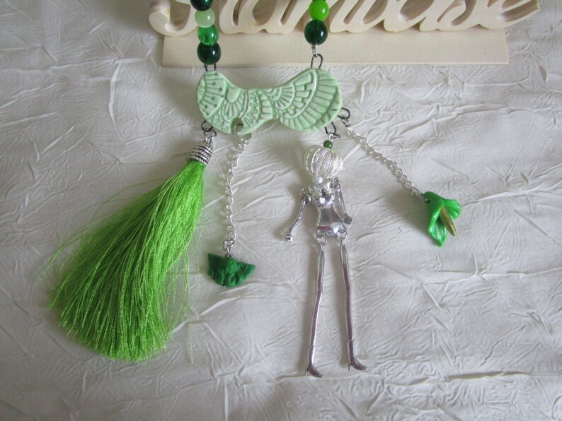 Ravissant collier sautoir hippie chic avec perles de verre et connecteurs en c\u00e9ramique
