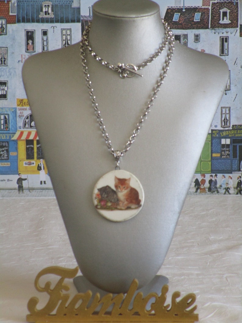 Collier plastron pendentif en c\u00e9ramique,\u00a0\u00ab\u00a0Deux chatons