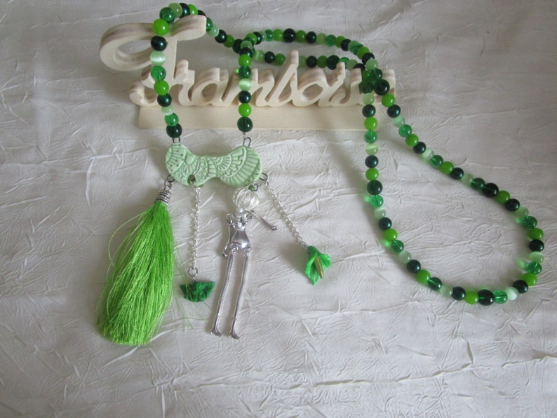 Ravissant collier sautoir hippie chic avec perles de verre et connecteurs en c\u00e9ramique