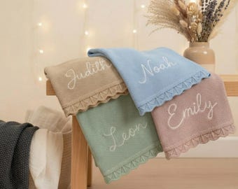 Gepersonaliseerde babydeken met naam, op maat gebreide babydeken, neutraal babydeken, cadeau pasgeboren baby