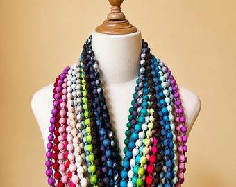 Träpärlhalsband, långt halsband i mullbärssiden, 180 cm, handgjorda bohemiska statementsmycken, present till henne