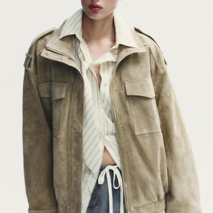 Chaqueta de ante para mujer inspirada en Zara que se ha vuelto viral / Chaqueta con cuello alto y cremallera imagen 1