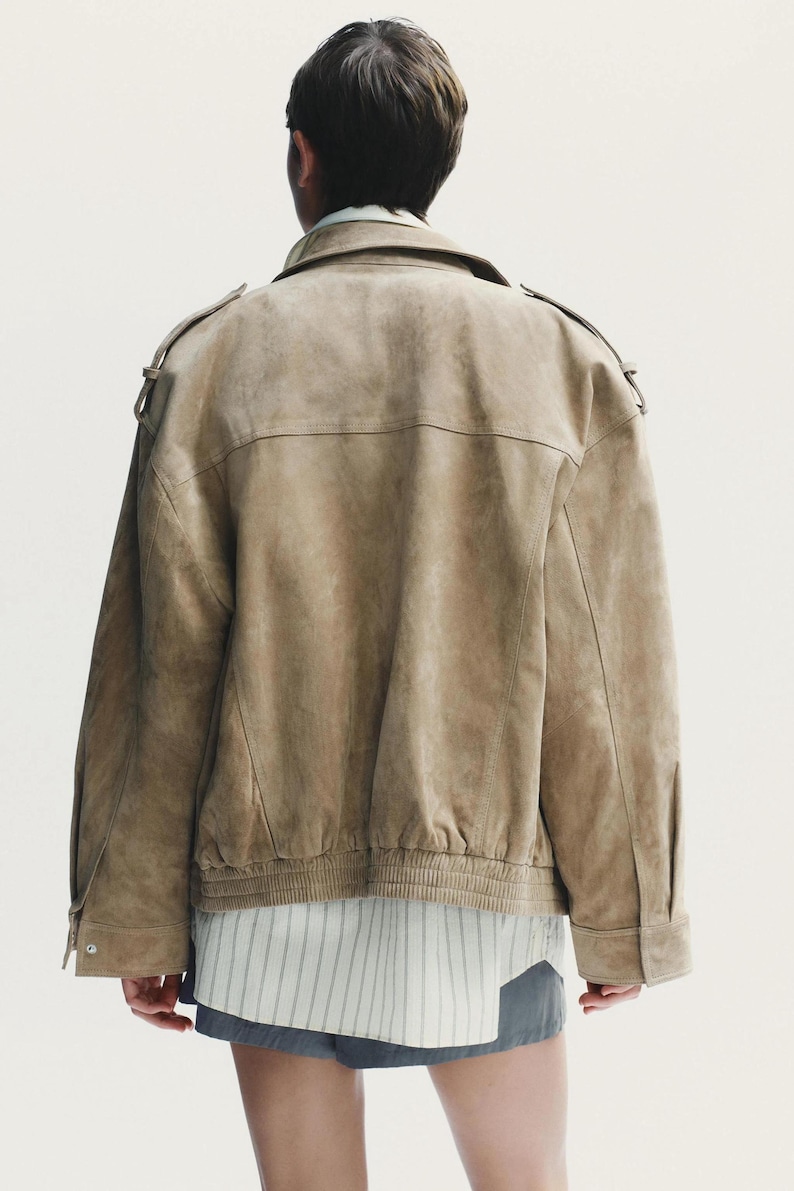 Chaqueta de ante para mujer inspirada en Zara que se ha vuelto viral / Chaqueta con cuello alto y cremallera imagen 10