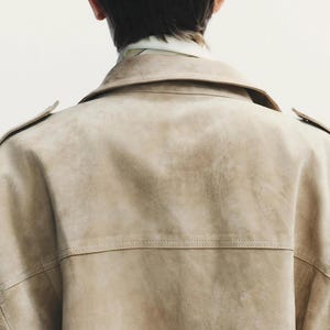 Chaqueta de ante para mujer inspirada en Zara que se ha vuelto viral / Chaqueta con cuello alto y cremallera imagen 12