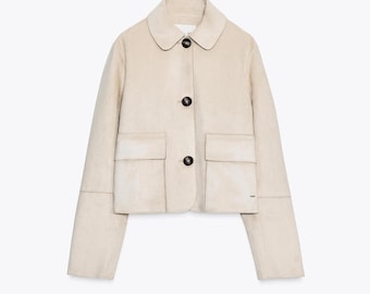 Chaqueta corta de ante sintético de Zara para mujer / Chaqueta con cuello de solapa y botones blanca