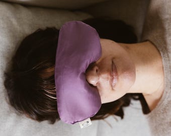 Lavender Eye Pillow – Relaxation Pillow for Eyes – Filled with Organic Flaxseed & Lavender – Tencel Satin – Vagus Nerve Relaxation
