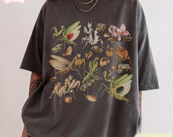 Vintage Praying Mantis Shirt, Comfort Colors Insect Graphic Tee, Entomology Nature Shirt, Bug Lover Gift, Botanical Illustration Tee
