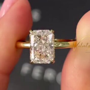 2 Ct Radiant Lab Grown Diamond Engagement Ring, IGI Certified F-VVS2 Purity Inside Diamond Wedding Ring, 18K Solid Yellow Gold Ring For Her