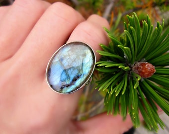 Labradorite Starship Ring, Size 7 Ring, 925 Hallmarked Silver Ring, Sterling Silver Gorgeous Blue Labradorite Large Stone Ring, Well-Made