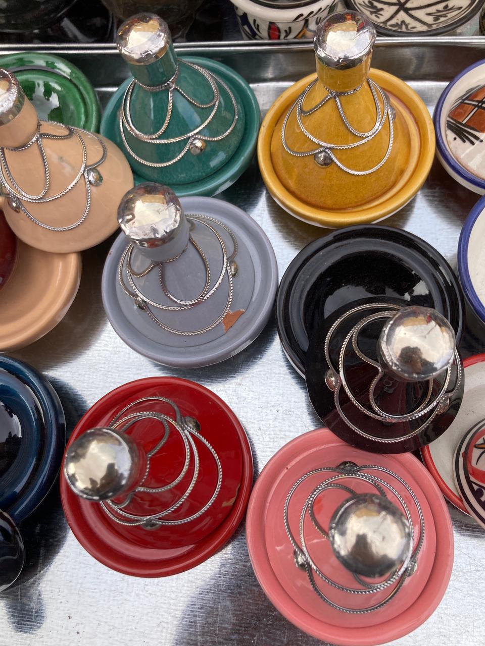 Tajine marocain poterie multicolore fait main en céramique fait main plat à tajine bohème