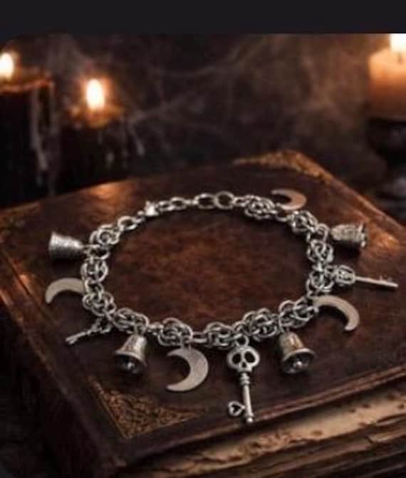 Moonward Talisman – Witch’s Protection Charm Bracelet / Sweet pea chain mail bracelet