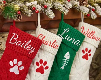 Calze di Natale personalizzate con nome ricamato 2026, calze di Natale lavorate a maglia per la famiglia e gli animali domestici, regali per cani e gatti.