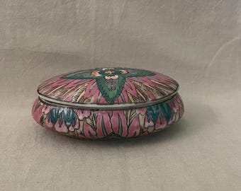 Vintage Heygill &HFP Macau Ceramic Trinket Box