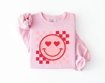 Valentine Smiley Sweatshirt, Heart Eyes Smiley Crewneck, Retro Valentine Sweatshirt, Cute Valentine Shirt, Valentine Gift for Her